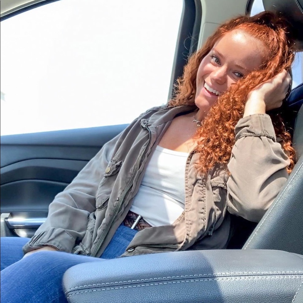 Meet your Posher, Caraline